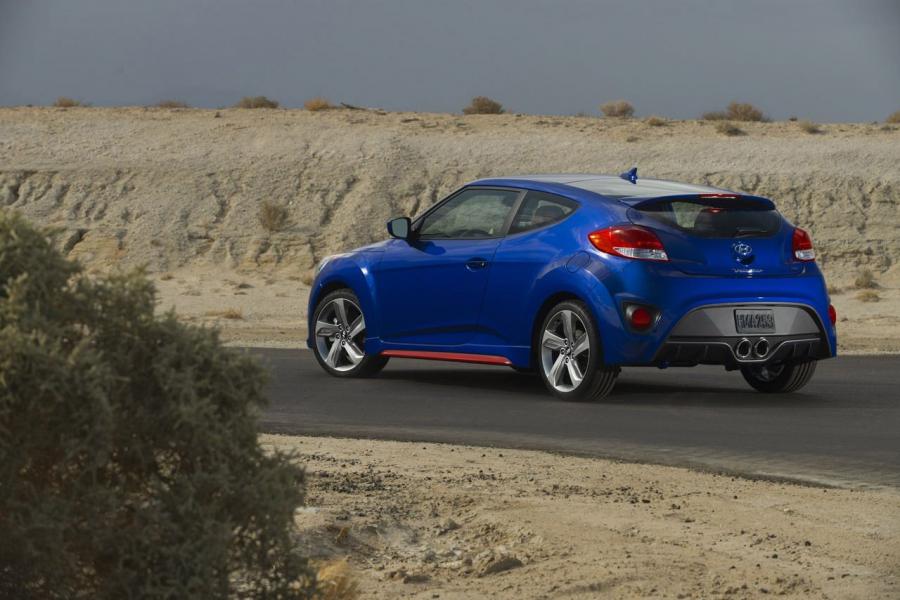  Hyundai Veloster Turbo R-Spec 2014 года  (фото 35 из 40)